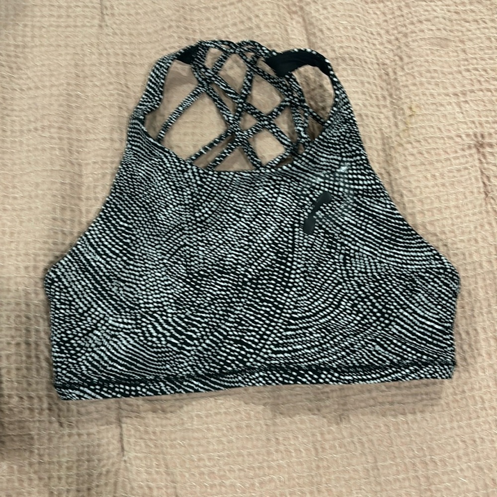Size 6 peloton x lululemon sports bra